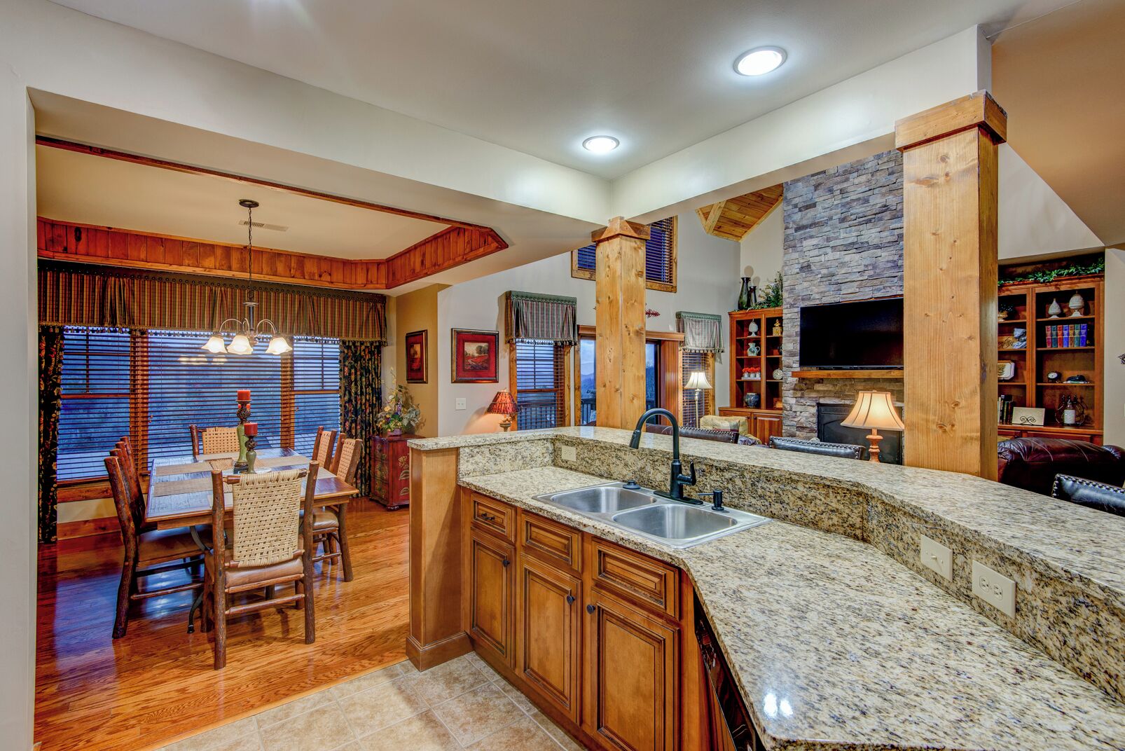 House, Berbilang Katil, Patio, Mountain View (Delightful Views at Elkmont) | Dapur peribadi | Pembancuh kopi/teh 