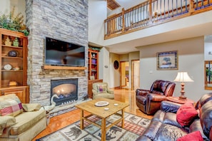 House, Multiple Beds, Patio, Mountain View (Delightful Views at Elkmont) | Living area | Fireplace - Delightful Views at The Lodges at Elkmont (Banner Elk)