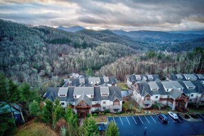 Exterior - Delightful Views at The Lodges at Elkmont (Banner Elk)