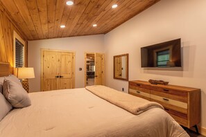 Ferienhütte, Mehrere Betten, Whirlpool, Bergblick (Deer Valley) | 3 Schlafzimmer, individuell dekoriert, individuell eingerichtet