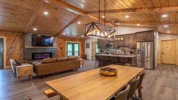Cabin, Multiple Beds, Hot Tub, Mountain View (Deer Valley) | Interior