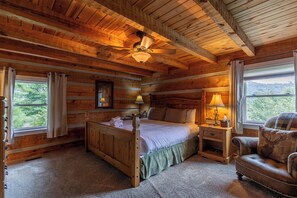3 bedrooms, individually decorated, individually furnished, bed sheets - Napping Bear Cabin (Boone)