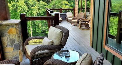 Heritage Lodge at Eagles Nest