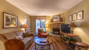 Condo, 2 Queen Beds, Patio, Mountain View (Bear Pause) | Living area | Fireplace