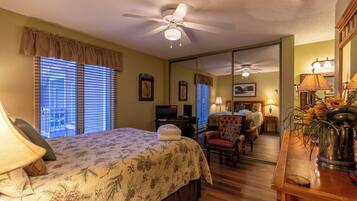 Condo, 2 Queen Beds, Patio, Mountain View (Bear Pause) | 2 bedrooms, individually decorated, individually furnished