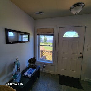 Interior - The Pelican Cottage on The Albemarle Sound with waterviews in nearly every room (Columbia)