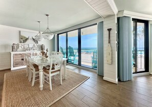 Dining - Luxury Beach Front Condo Steps to the Sand PW 206 (Panama City Beach)