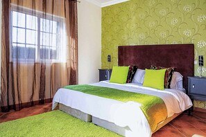 4 bedrooms, bed sheets - Villa Anton (Albufeira)