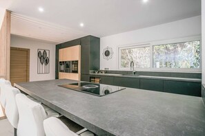 Fridge, microwave, oven, dishwasher - Casa 23 (Marbella)