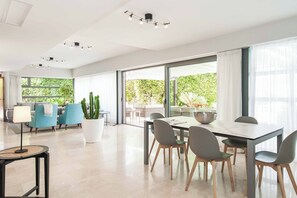 Vila (3 Bedrooms) | Parte interna