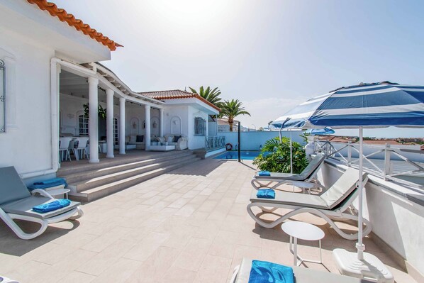 Villa (4 Bedrooms) | Exterieur