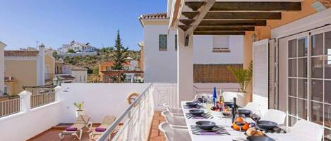 Villa (4 Bedrooms) | Interior