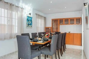 Villa (4 Bedrooms) | Innenbereich