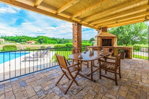 Outdoor dining - Villa Baldasera (Vizinada)