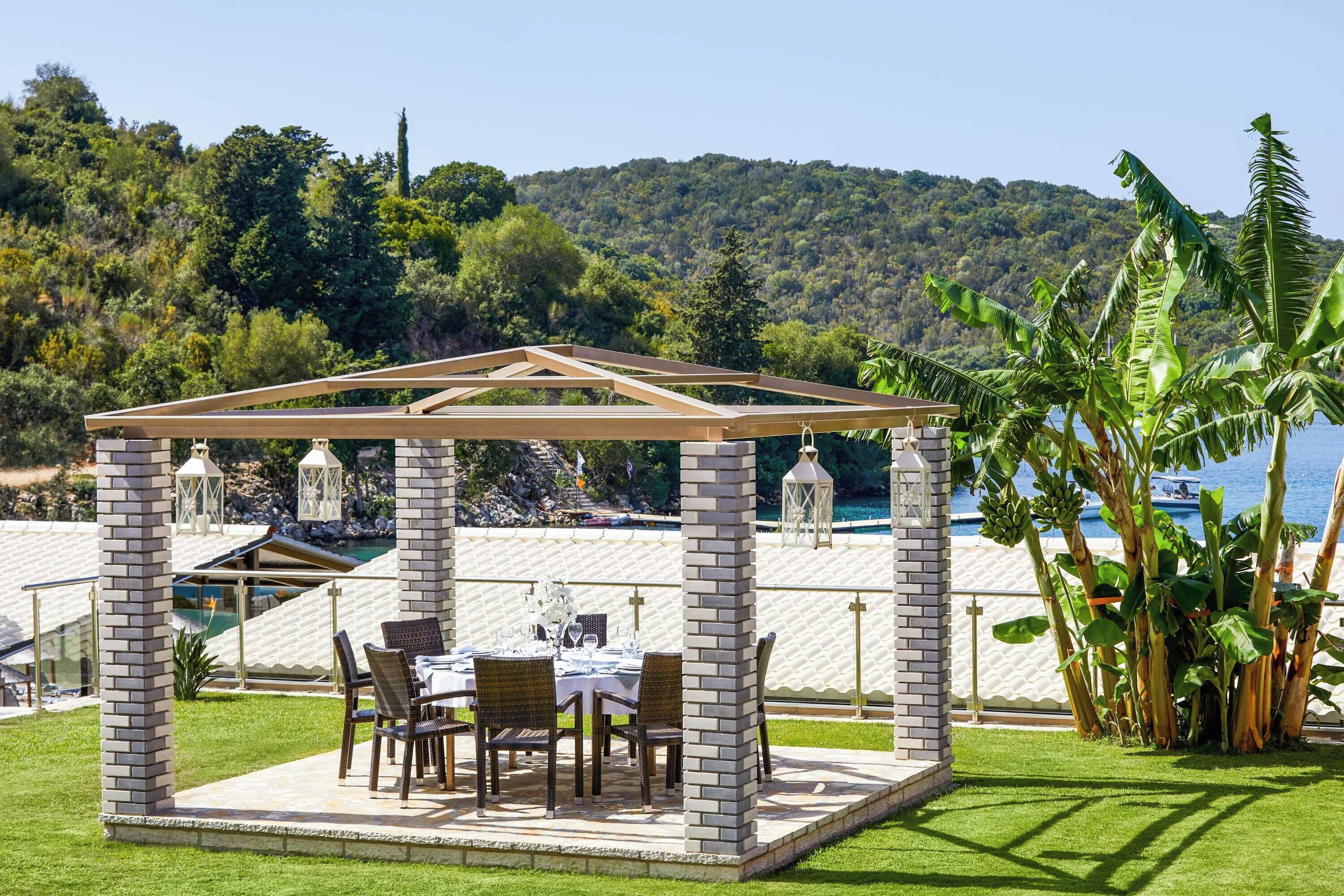 Villa (4 Bedrooms) | Exterior