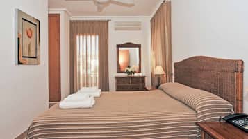 3 bedrooms, bed sheets