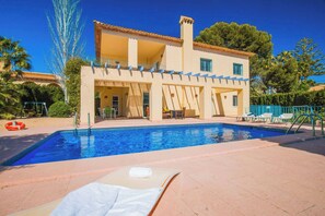 Villa (4 Bedrooms) | Udendørsområde