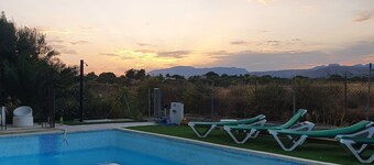 Fenollar horses&dogs country garden cottage.