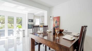 Villa (4 Bedrooms) | Interior