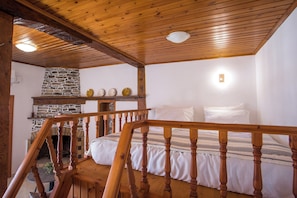 1 habitación, tabla de planchar con plancha, wifi y ropa de cama