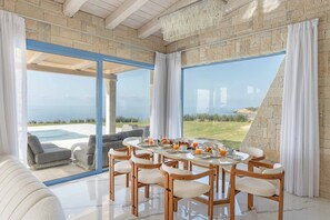 Villa (6 Bedrooms) | Intérieur