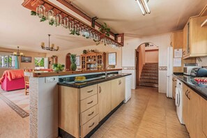 Fridge, microwave, oven, dishwasher - Villa Sanchez Y Rico (Nerja)