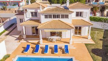 Villa (4 Bedrooms) | Interior