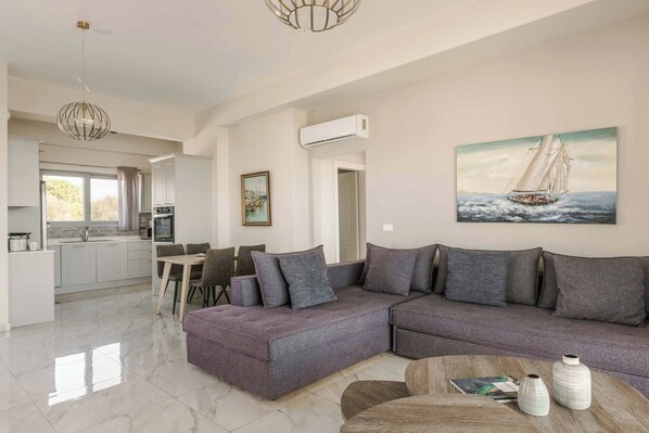 Villa (2 Bedrooms) | Interior