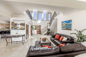 Villa (Multiple Bedrooms) | Interior - Katina Beach Villa (Pegeia)