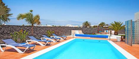 Villa (3 Bedrooms) | Exterior