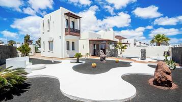 Vil·la (3 Bedrooms) | Exterior