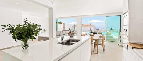 Villa (4 Bedrooms) | Interior