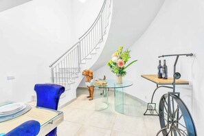 Villa (5 Bedrooms) | Interior