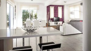 Villa (3 Bedrooms) | Innvendig