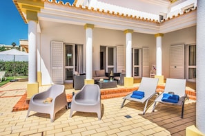 Villa (Multiple Bedrooms) | Exterior - Villa Candeias (Albufeira)