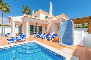 Villa (4 Bedrooms) | Exterior