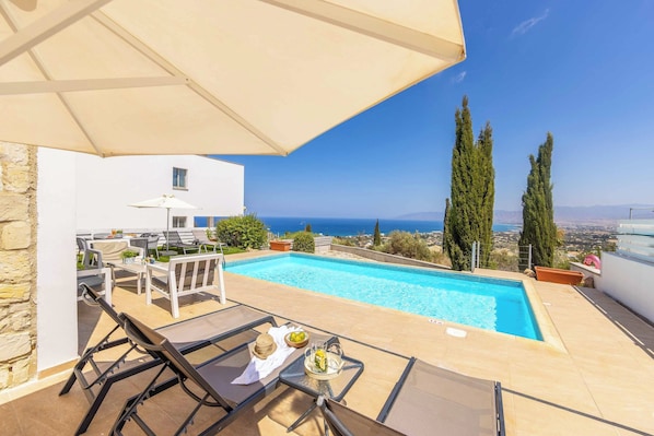 Villa (3 Bedrooms) | Front of property
