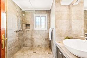 Villa (5 Bedrooms) | Interiør