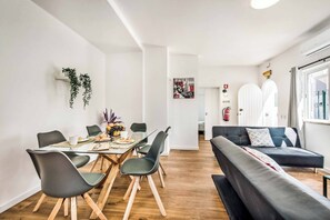 Vila (2 Bedrooms) | Parte interna