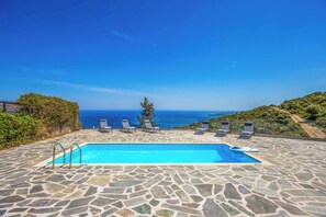 Villa (3 Bedrooms) | Exterior