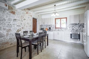 Villa (3 Bedrooms) | Interior