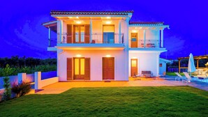 빌라 (5 Bedrooms) | 외관