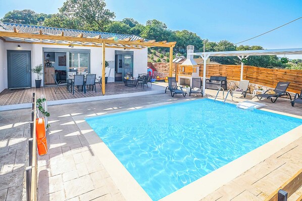 Villa (3 Bedrooms) | Front of property - Villa Eleonas (Rethymno)