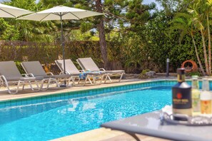 Outdoor pool - Villa Ultima (Pegeia)