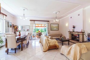 Living area - Villa Mirela Mikri (Corfu)