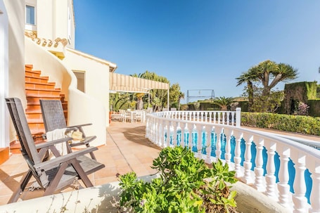 Villa (4 Bedrooms) | Exterior