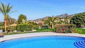 Villa (4 Bedrooms) | Bahagian luar