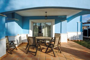 Outdoor dining - Villa Eucalipto 36 (Torre-Pacheco)
