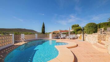 Villa (4 Bedrooms) | Exterior