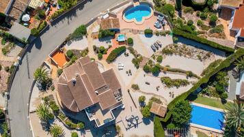 Villa (4 Bedrooms) | Exterior